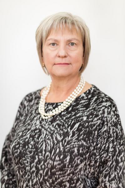Freda Kooij, estate agent