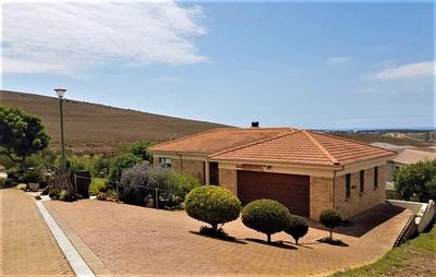 House For Sale in Monte Christo, Hartenbos