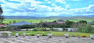 House For Sale in Fraaiuitsig, Klein Brak Rivier