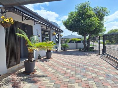 House For Sale in Fraaiuitsig, Klein Brak Rivier