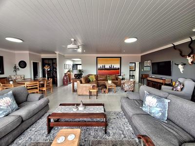 House For Sale in Avonddans, Bergsig