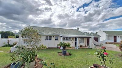 House For Sale in Fraaiuitsig, Klein Brak Rivier